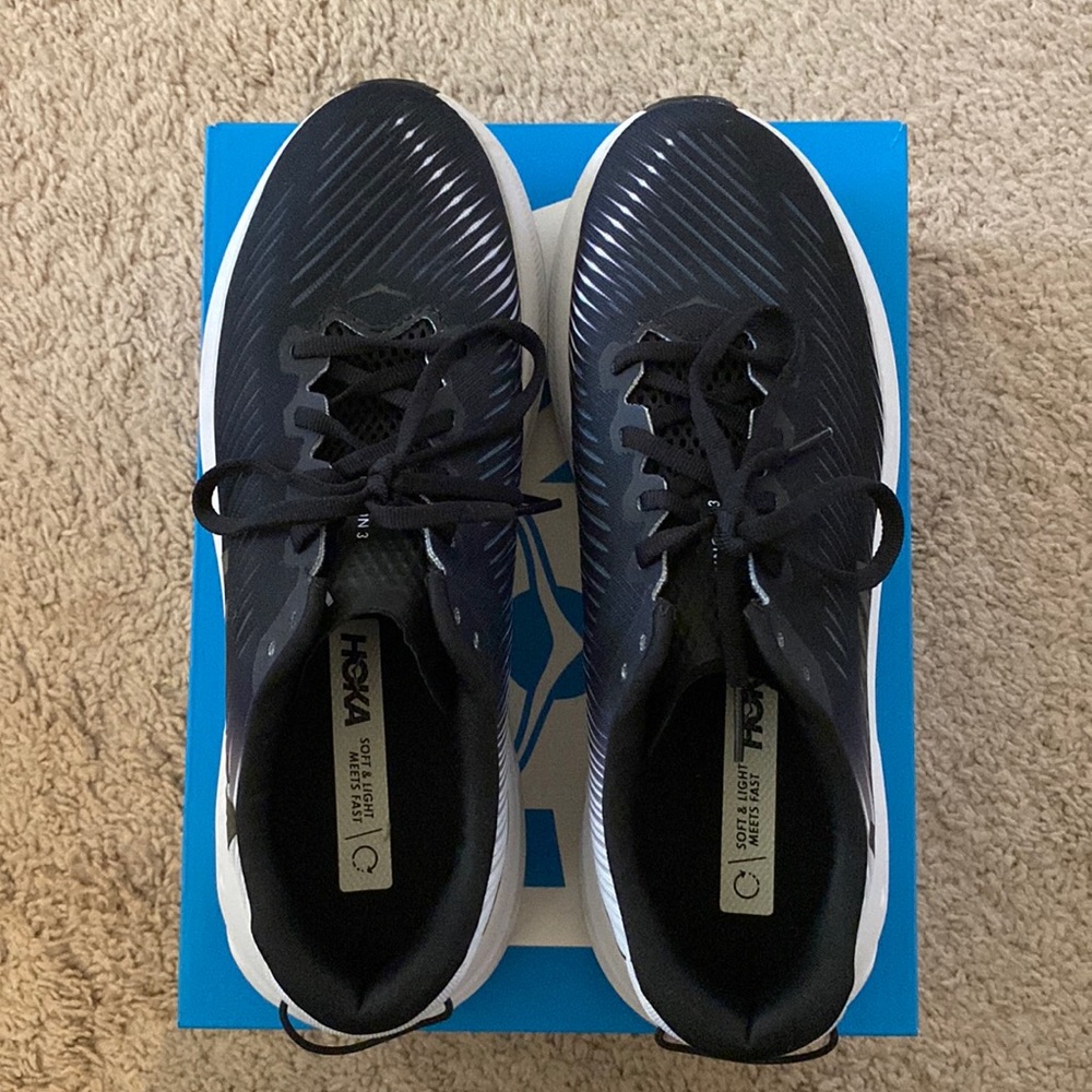 Women’s Hoka Shoes Size 9